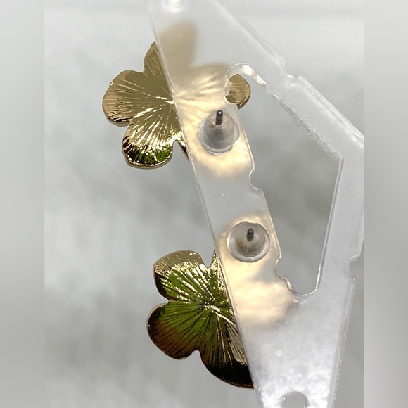 Flora earrings 💜 - Picture 4 of 9